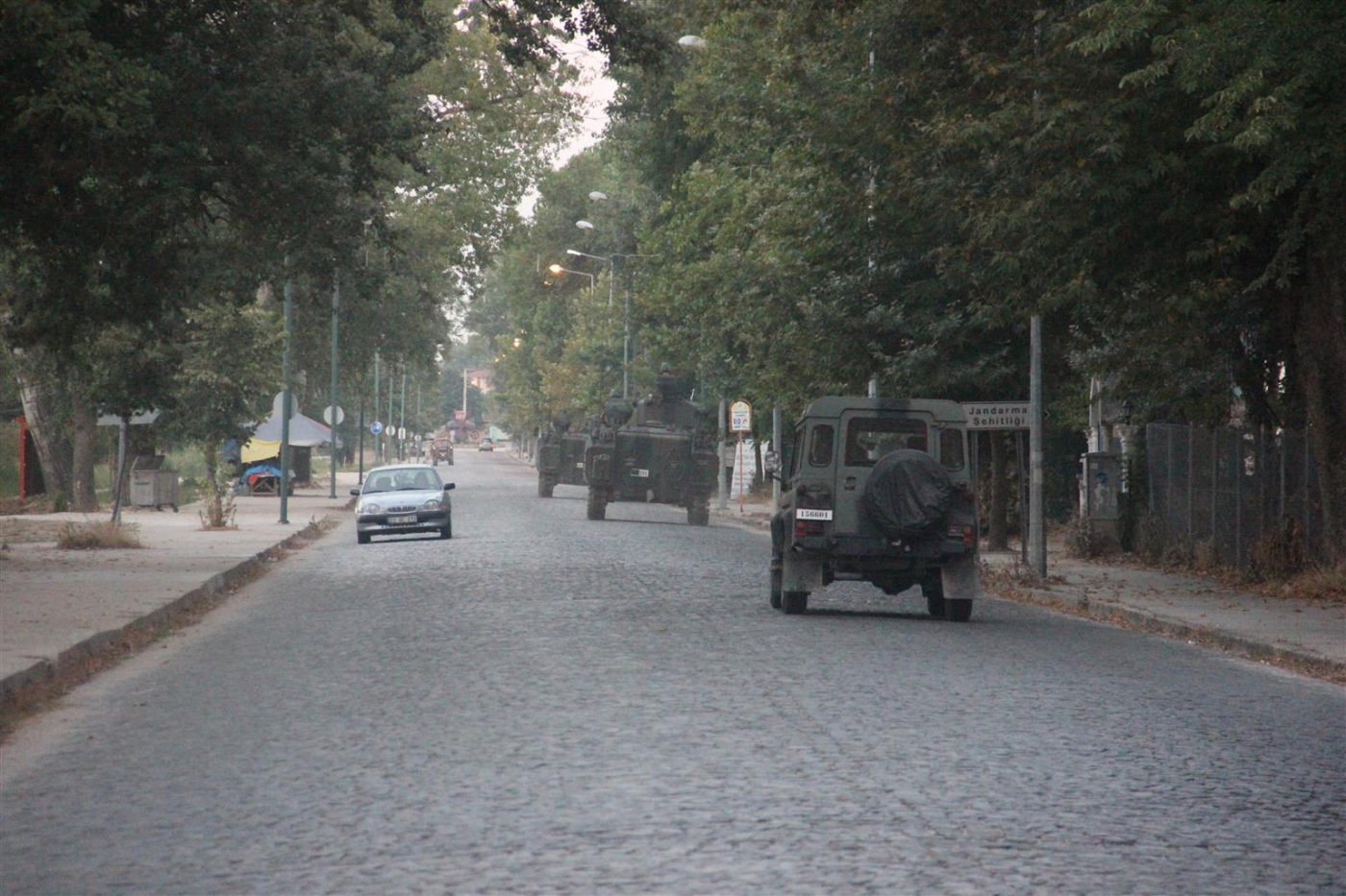 05 - zırhlı birlikler Lozan Caddesi'nde 2 (Custom)-i6a5664994dc96.jpg